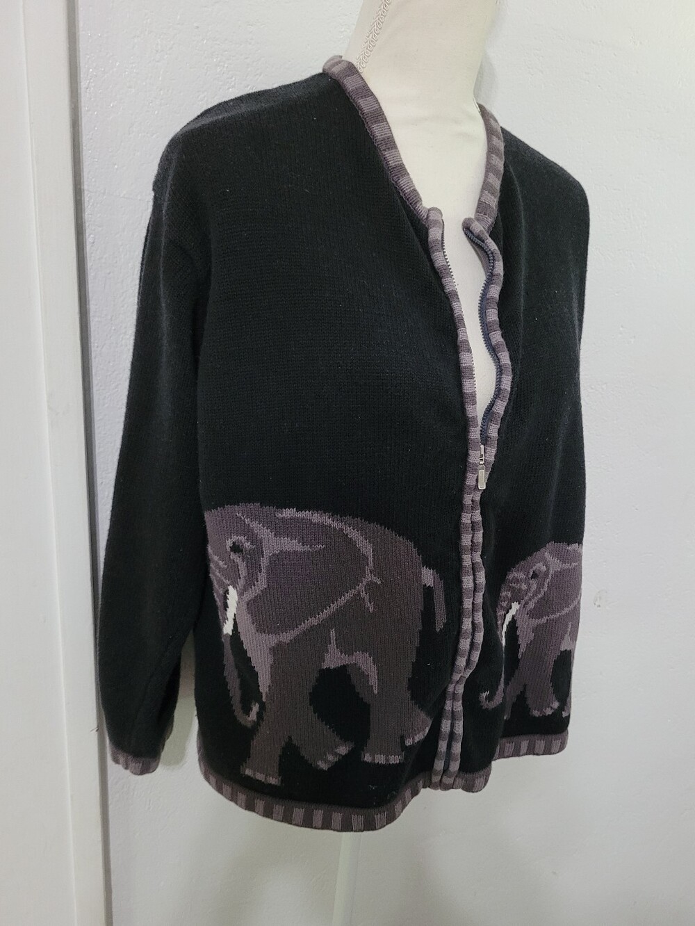 Elephant Vintage Zip Up Cardigan Size XL  Eclectic Maxamalism Quirky Black